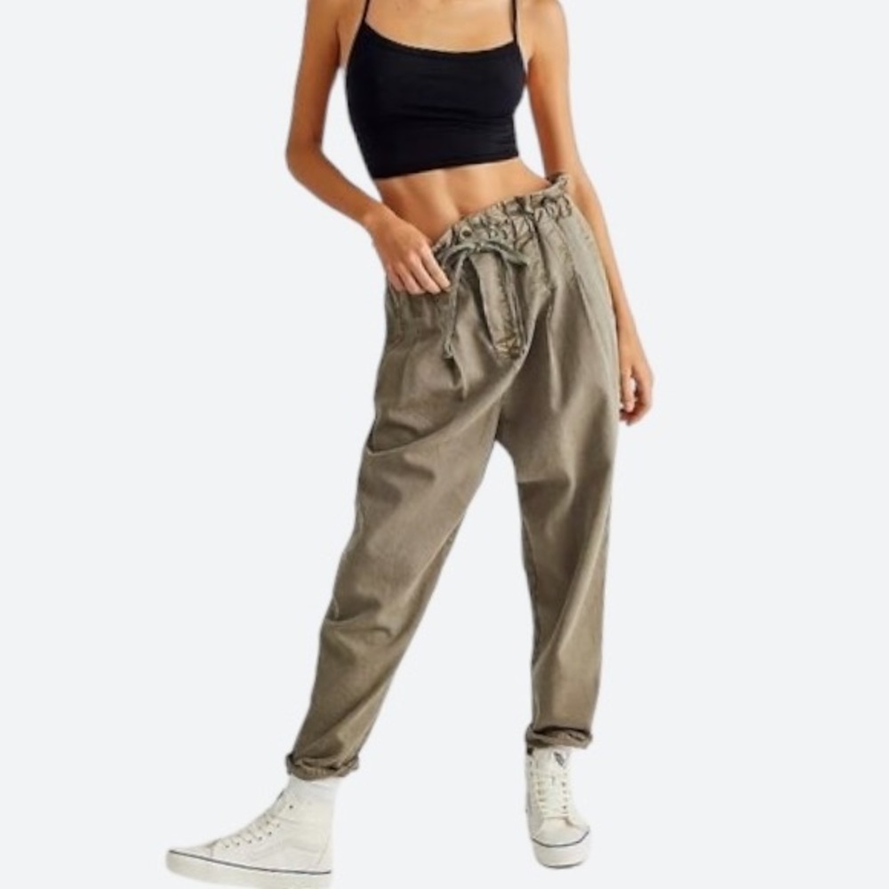 FREE PEOPLE GRAY/ GREEN MARGATE PLEATED PANTS!
